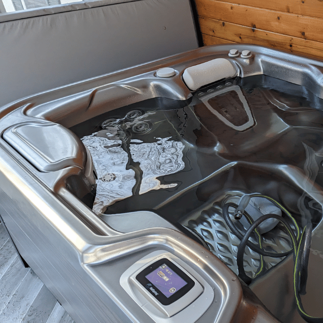 Jetsetter LX hot tub Platinum Shell Swanton VT 650 x 650